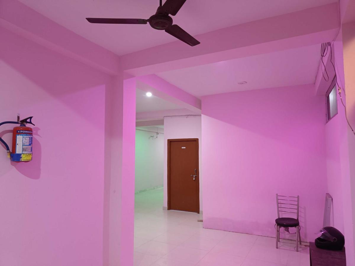 Oyo Pandey Ji Guesthouse Горакхпур Экстерьер фото